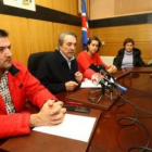 Canedo, respaldado por varios miembros del equipo de gobierno de Camponaraya.