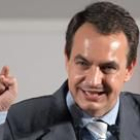 El secretario general del PSOE, José Luis Rodríguez Zapatero, en uno de los mítines