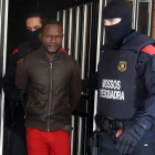 Uno de los detenidos de L'Hospitalet en la operación policial contra la prostitución.