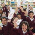 Los alumnos de La Anunciata conocieron la biblioteca de Pinilla y realizaron un marcapáginas.