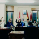 Un momento de la votación plenaria en la villa del Cúa. DL