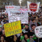 Una imagen de la manifestación, este sábado, por la dación en pago en Barcelona.