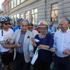 Manuel Orellana y la edil Martín-Granizo cortan la cinta.