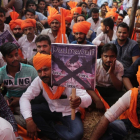 Mimebros de la casta india de los Rajput protestan contra el estreno de la producción de Bollywood Padmavati.