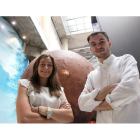 Laura González y David Criado se adentran en el universo de las soluciones para nanosatélites.