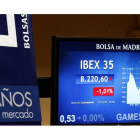 Incertidumbre en la bolsa de Madrid, tras conocerse que la prima de riesgo de España se ha disparado a maximos historicos.