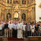 Plantilla, técnicos y dirigentes de la Deportiva pidieron amparo a la Virgen de la Encina.
