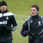 Benzema, izquierda, e Higuaín, en un entrenamiento.