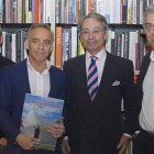 El leonés Rafael Llamazares, Torres, su colega J. Ignacio Vicens y el periodista Juan Lagardera.