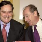 El vicepresidente del Banco Santander Central Hispano, Matías Rodriguez, con Rodrigo Rato, ayer