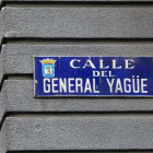 Placa de la calle General Yagüe en Madrid.