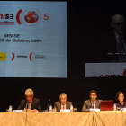 José Ángel Hermida, Emilio Gutiérrez, Carlos Cano y Susana García escuchan a Víctor Izquierdo en la inauguración del Enise.