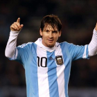 Leo Messi, enfundado en la camiseta de la selección argentina.