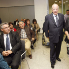 Javier Amoedo y Silvia Clemente inician la reunión con las asociaciones de personas discapacitadas en León.