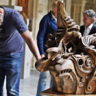 La feria de artesanía está en el patio de la Diputación hasta mañana. RAMIRO