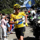 Chris Froome, durante su insólita carrera en Mont Ventoux.