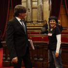 Carles Puigdemont y Anna Gabriel en el Parlament .