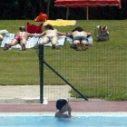 Foto de archivo de las piscinas de La Palomera, muy frecuentadas en los meses de verano en León.