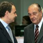 El presidente del Gobierno español, Rodríguez Zapatero, con el presidente francés, Jacques Chirac