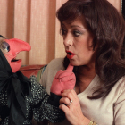 La ventrilocua Mari Carmen con Doña Rogelia. EFE
