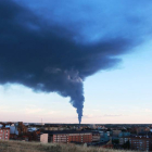 El humo del incendio de RMD cubre León y otros municipios de la provincia