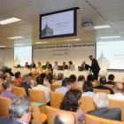 Los consejeros generales de Caja España, ayer al inicio de la asamblea general.