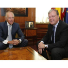 Ferre y Silván en la reunión mantenida ayer en el despacho del alcalde. RAMIRO