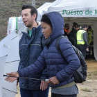 Ana Julia Quezada, junto a Ángel Cruz, padre de Gabriel, durante la búsqueda del pequeño.