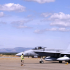 Un F-18 en la Academia Básica del Aire durante uno de los ejercicios que organiza el Ejército del Aire. MARCIANO PÉREZ