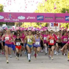 Un gran número de mujeres corrieron en contra del cáncer.