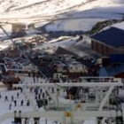 Una imagen de la estación de esquí de San Isidro, en el inicio de la pasada temporada invernal