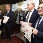 Responsables de Renfe, el Ayuntamiento y la Junta Mayor de Semana Santa, ayer en el acto. RAMIRO