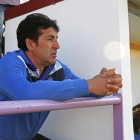 Luis Carnicero, entrenador bañezano, afronta el partido de esta tarde con los deberes hechos.