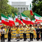 Cientos de iraníes asisten a una marcha para pedir un cambio de gobierno en su país. MICHAEL REYNOLDS