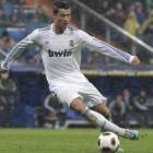 El delantero portugués del Real Madrid Cristiano Ronaldo durante el partido de ayer ante el Levante.