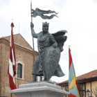 Estatua dedicada a Alfonso IX en la plaza de Santo Martino, donde hoy se recrearán las Cortes de 1188.