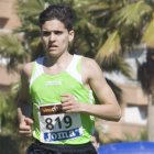 Celada vuelve a vestir la camiseta del Club Atletismo Teleno. DL