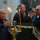 Vladimir Putin y Alexandr Lukashenko en una visita a un monasterio ruso en julio. ALEXANDER DEMYANCHUK