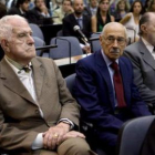 Los expresidentes argentinos, Reinaldo Bignone y Jorge Rafael Videla, en primer término.