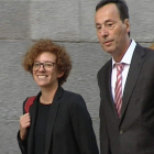 La edil de Guanyar Alicante, Marisol Moreno, en el exterior de la Audiencia Nacional.