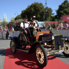 Cerca de 300 coches de hasta un siglo de vida circulaban ayer por la capital de Austria. FRANGALVEZ