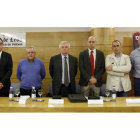 Javier Chamorro, Ángel Villa, Gerardo Gutiérrez, Carlos Martín Tobalina, José Ignacio Ronda y José Antonio Díez, en el Club de Prensa sobre Antibióticos.