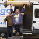 Antonio Bueno selló en Boñar su segundo entorchado en la Liga Nacional de Fuerza. El granadino demostró ser el mejor. MARCIANO