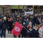 Imagen de los manifestantes en la plaza mayor de Sahagún. ACACIO DÍAZ