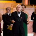 El director de «Avatar», James Cameron, y tras él Julia Roberts y Sigourney Weaver.