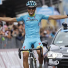 Mikel Landa triunfa en la etapa reina del Giro.