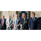 Los rectores de León, Burgos y Valladolid acompañaron a los nuevos presidentes. R. GARCÍA