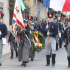 La recreación incluyó un desfile, la ofrenda y las salvas con cañón y fusiles. L. DE LA MATA
