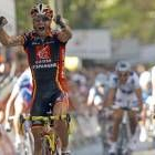Alejandro Valverde celebra su triunfo en la meta de Jaén, tras un espectacular final de etapa