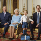 Fotografía para la emisión de unos sellos conmemorativos por el 90º cumpleaños de la reina Isabel II.  RANALD MACKECHNIE